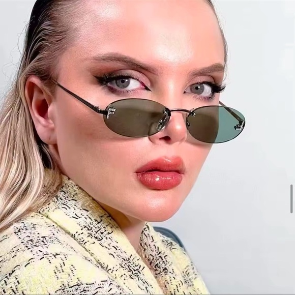 Retro F Stylish Black Sunglasses - Picture 17 of 17